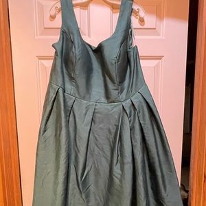 Chi Chi London size 20 midi sundress forest green